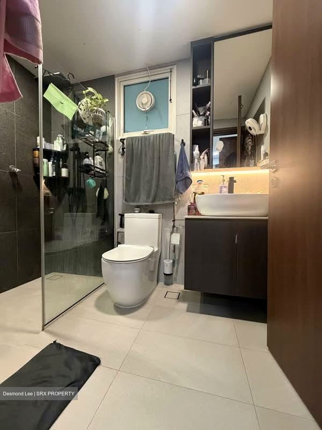1 Canberra (D27), Condominium #601635301